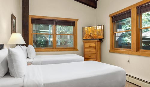 Condo, 2 Bedrooms (Leaf 303)