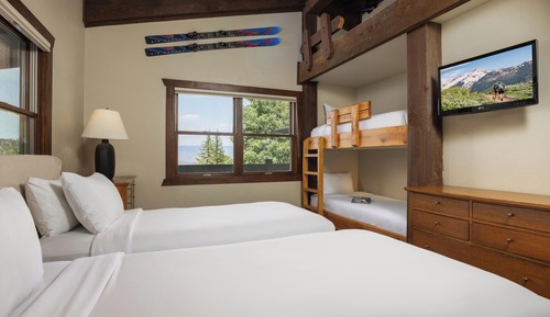 Condo, 2 Bedrooms (Slope 407)