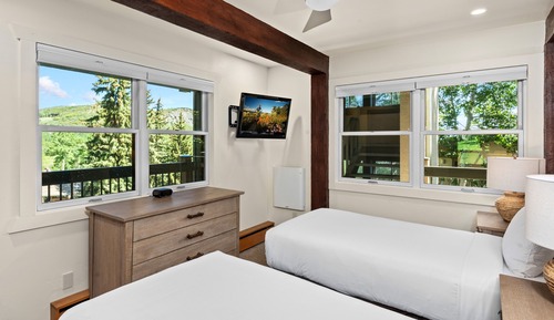 Condo, 2 Bedrooms (Slope 306)