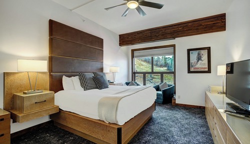 Condo, 2 Bedrooms
