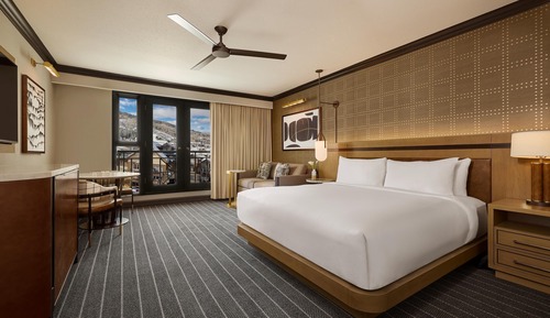 Room, 2 Queen Beds (Village Slope)