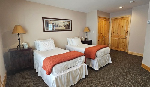 Condo, 2 Bedrooms