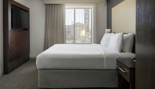Suite, 1 Bedroom (Hearing Accessible)