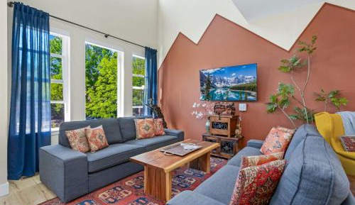 Three-Bedroom Vacation Home 