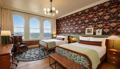 Club Queen Room with Two Queen Beds