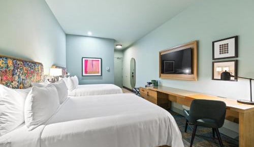 Standard Queen Room with Two Queen Beds and Roll In Shower - Communications/Mobility Accessible