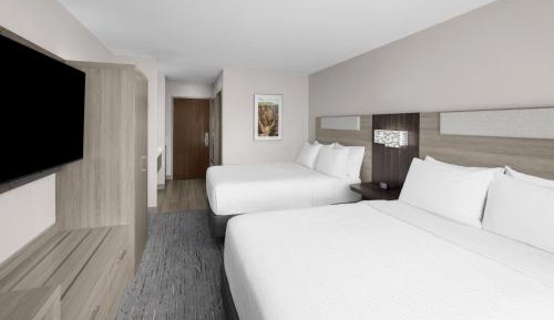 Standard Room with Two Queen Beds