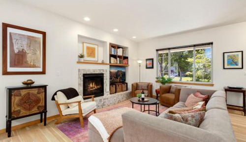 Three-Bedroom Vacation Home 