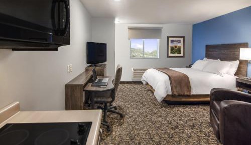 Queen Room