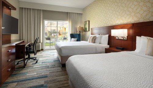 Guest room, 2 Queen, Courtyard view