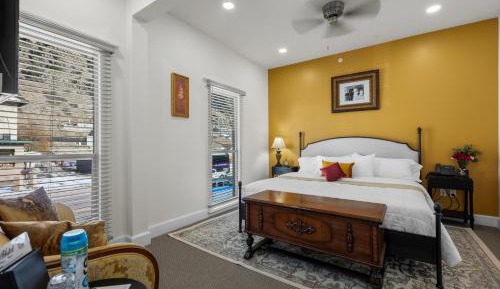 Superior King Room