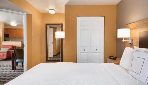 Two-Bedroom Suite
