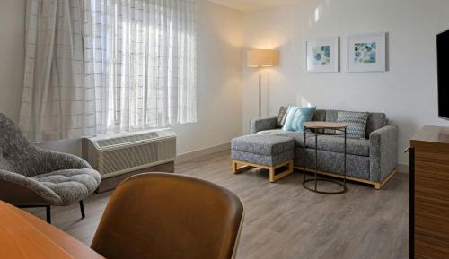 One-Bedroom Queen Suite with Sofa Bed