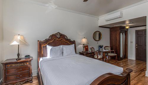 Queen Room