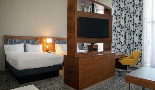 Queen Studio Suite with Two Queen Beds - Non-Smoking