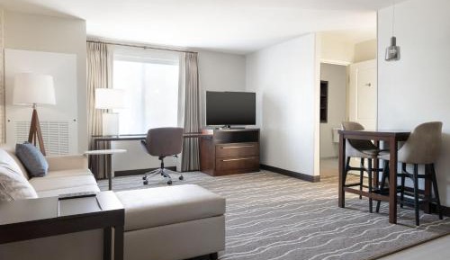 One-Bedroom King Suite with Sofa Bed 