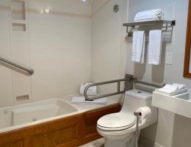 Queen Room - Disability Access