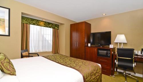 Queen Room