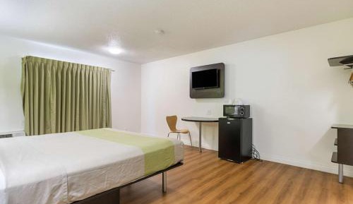 King Room - Non-Smoking