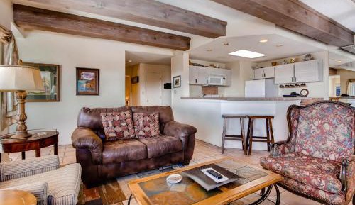 Plaza 3 Bedroom 2 Bath 5 Peak