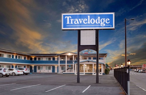 Downtown Hotel | Travelodge by Wyndham Eureka