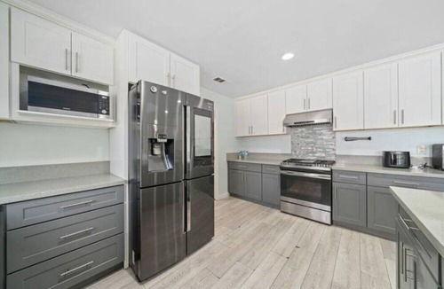 Monterey Park House | Pool/BBQ Grill/Hot Tub/Karaoke/Billards & Jacuzzi
