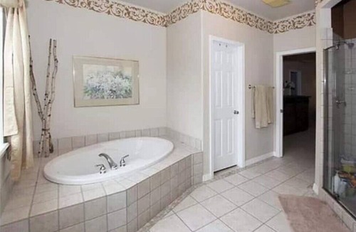 Northwest Colorado Springs House | 4BR mountain retreat, private Hot Tub, Close to Town