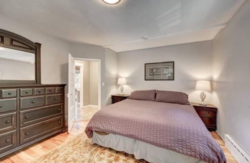 Evergreen Cabin | House in downtown Evergreen. 3 bedrooms, sleeps 7