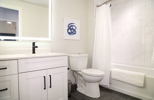 Downtown Colorado Springs Apartment | Modern Apartment in Prime Location (ID3520X1)