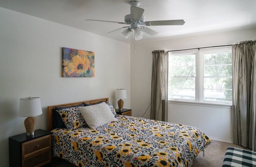 Crestline Villa | Family sized Lakeside Villa, easy walk to Lake Gregory beaches and boat dock.