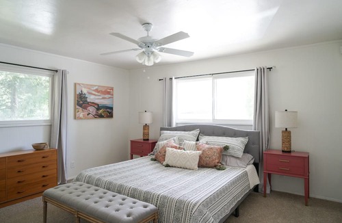 Crestline Villa | Family sized Lakeside Villa, easy walk to Lake Gregory beaches and boat dock.