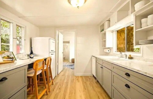 Ojai House | 15% Off June WkDays- Peaceful Upper Ojai Cottage+Spa